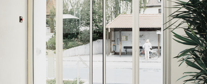 Las ventajas de las puertas automáticas abatibles - Puertas automaticas abatibles