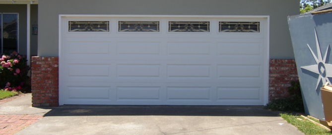 Certificamos puertas de garaje antiguas - Puertas de garaje certificadas