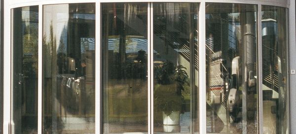 La mejor reparación realizada por expertos en puertas automáticas - Reparacion puertas automaticas