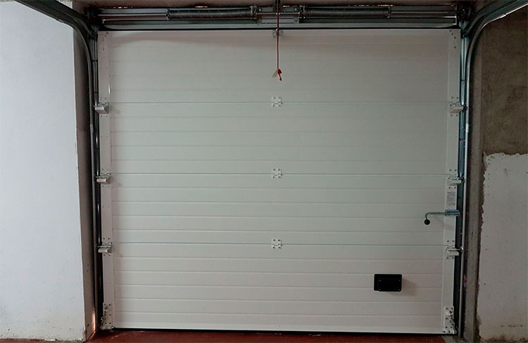 Contratación de servicios para las puertas automáticas Contratación de servicios para las puertas automáticas