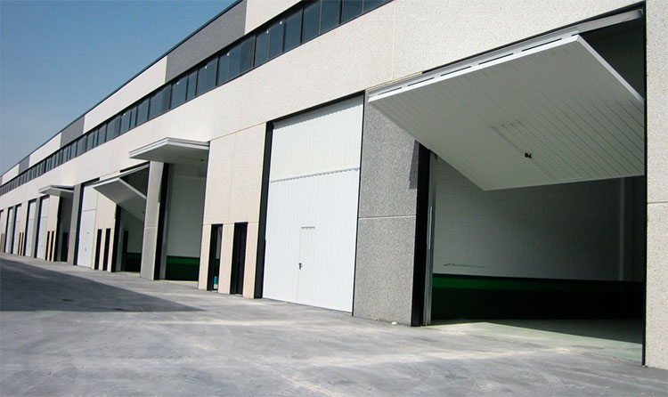 Grandes dimensiones para puertas basculantes Grandes dimensiones para puertas basculantes