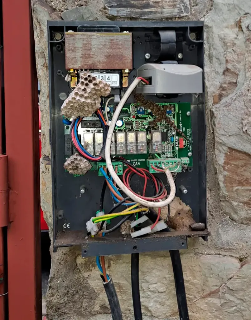 Consejos para el buen mantenimiento de puertas automáticas - cuadro electrico averia cuadro electrico averia