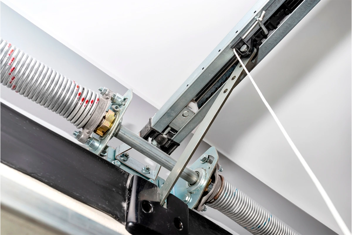 Cómo solucionar los problemas de apertura y cierre de tu puerta de garaje Cómo solucionar los problemas de apertura y cierre de tu puerta de garaje