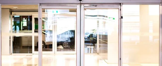 Puertas de garaje para comercios: La imagen de tu negocio - Puertas de garaje para comercios: La imagen de tu negocio