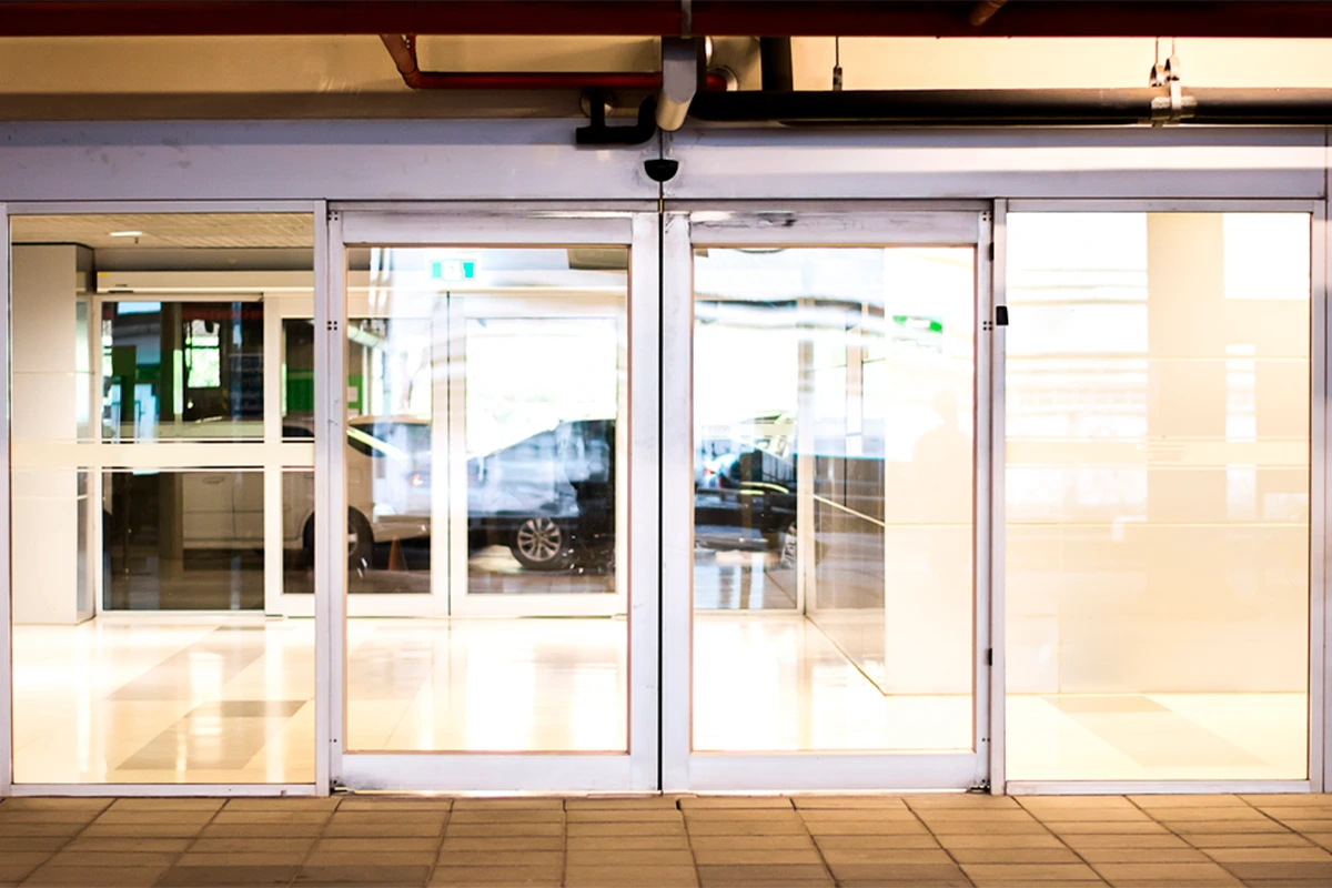 Puertas de garaje para comercios: La imagen de tu negocio Puertas de garaje para comercios: La imagen de tu negocio