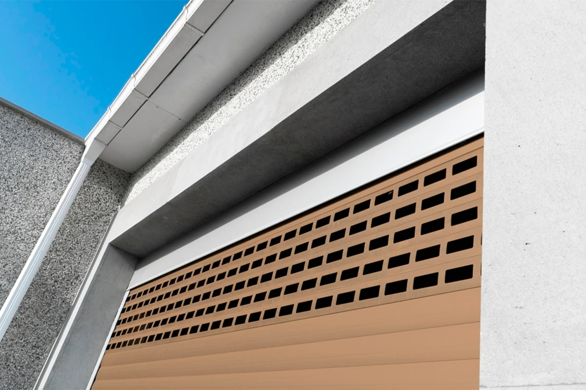 Cierres enrollables automáticos para comercios: funcionalidad y estilo para tu negocio Cierres enrollables automáticos para comercios: funcionalidad y estilo para tu negocio