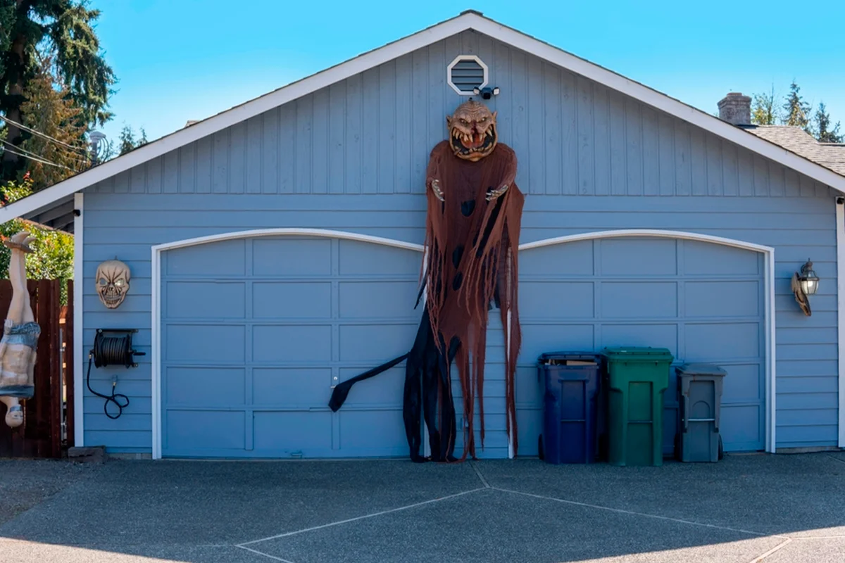 Cómo decorar tu puerta de garaje para las festividades Cómo decorar tu puerta de garaje para las festividades