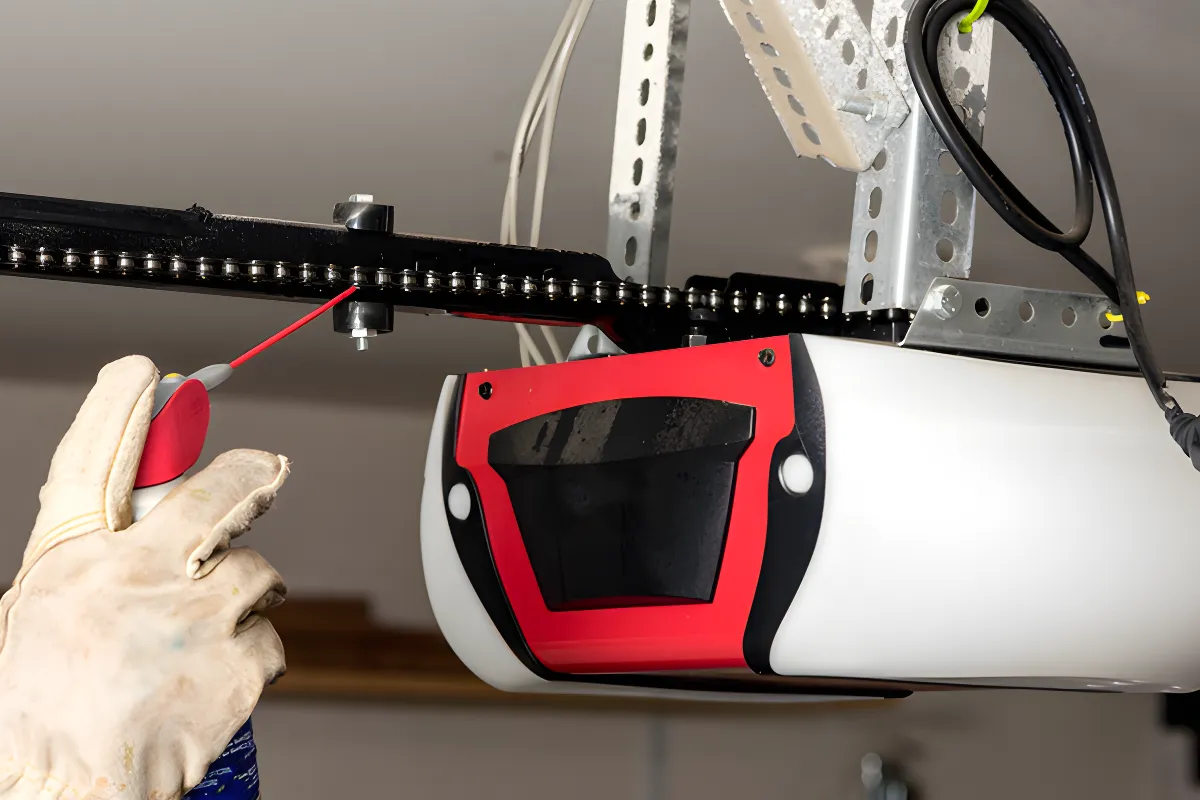 Guía de motorización, mantenimiento y seguridad de las puertas de garaje Guía de motorización, mantenimiento y seguridad de las puertas de garaje