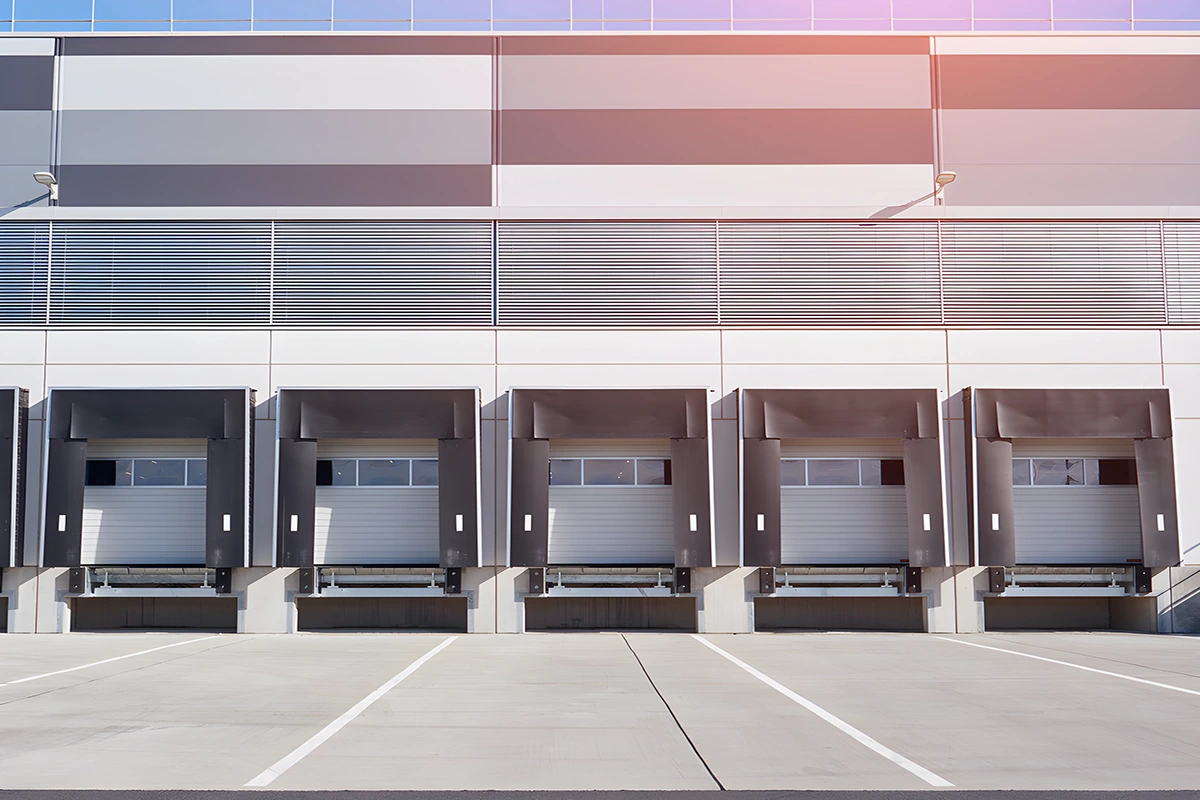 ¿Qué normativas regulan los muelles de carga? ¿Qué normativas regulan los muelles de carga?