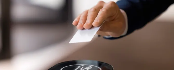 ¿Cómo mejorar la seguridad de tus puertas automáticas?