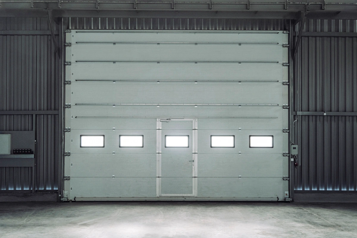 Ventajas de las puertas seccionales industriales para tu negocio Ventajas de las puertas seccionales industriales para tu negocio