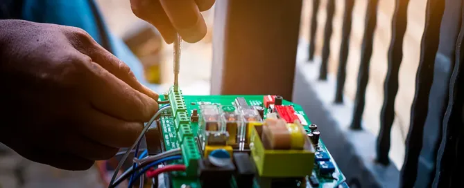 Averías comunes en cuadros de maniobras para puertas de garaje - Averías comunes en cuadros de maniobras para puertas de garaje