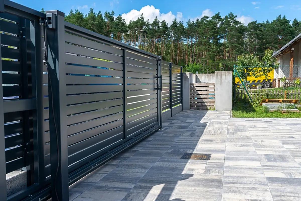 Todo lo que necesitas saber sobre las puertas correderas de garaje Todo lo que necesitas saber sobre las puertas correderas de garaje