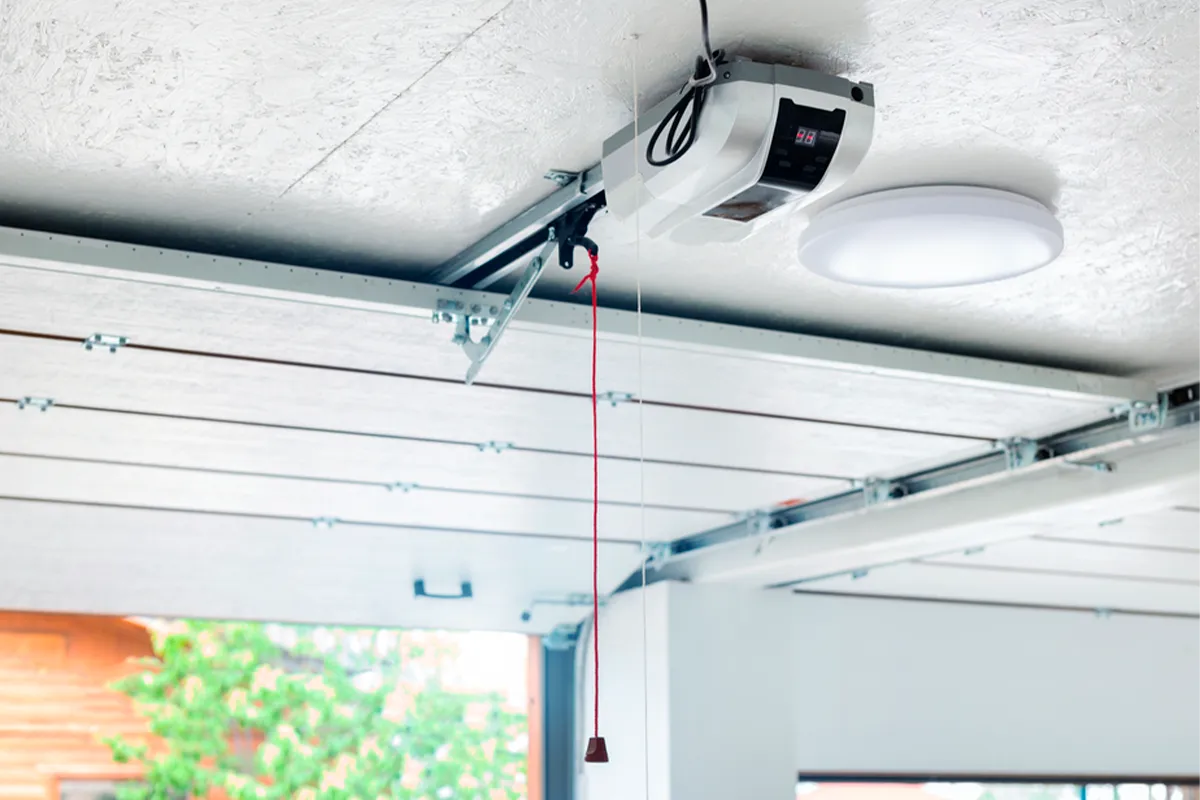 La selección del motor adecuado para una puerta de garaje es una decisión técnica que requiere un análisis detallado de las opciones disponibles. En este contexto, la comparación entre motores hidráulicos y electromecánicos es fundamental. Abordaremos las diferencias entre motores hidráulicos y electromecánicos para puertas de garaje, con el objetivo de proporcionar una perspectiva clara y profesional sobre cómo estas tecnologías se ajustan a diversas necesidades y contextos operativos. La selección del motor adecuado para una puerta de garaje es una decisión técnica que requiere un análisis detallado de las opciones disponibles. En este contexto, la comparación entre motores hidráulicos y electromecánicos es fundamental. Abordaremos las diferencias entre motores hidráulicos y electromecánicos para puertas de garaje, con el objetivo de proporcionar una perspectiva clara y profesional sobre cómo estas tecnologías se ajustan a diversas necesidades y contextos operativos.